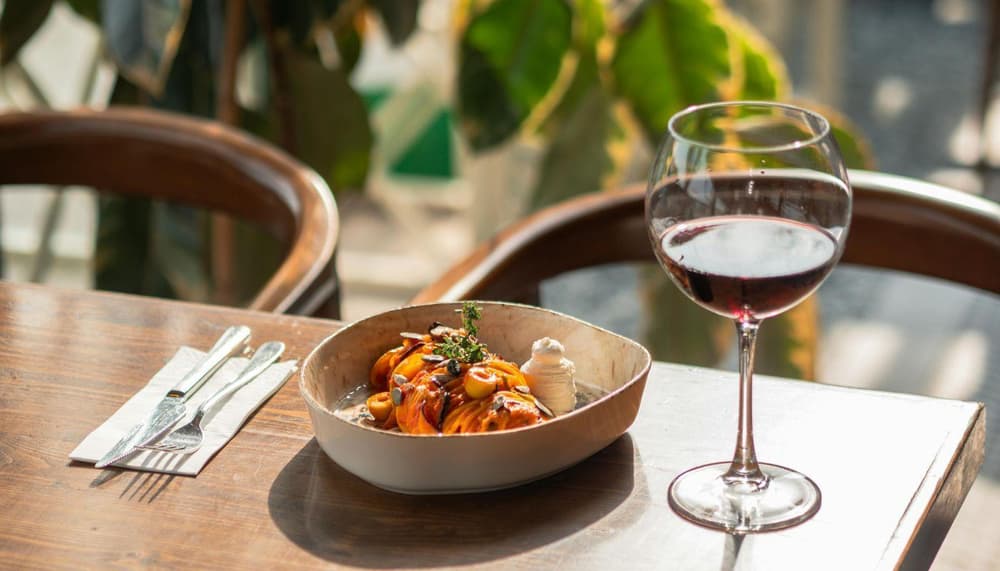 Pasta dish with wine