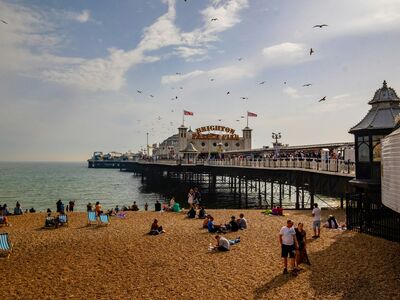 Brighton place pier in the sunshine