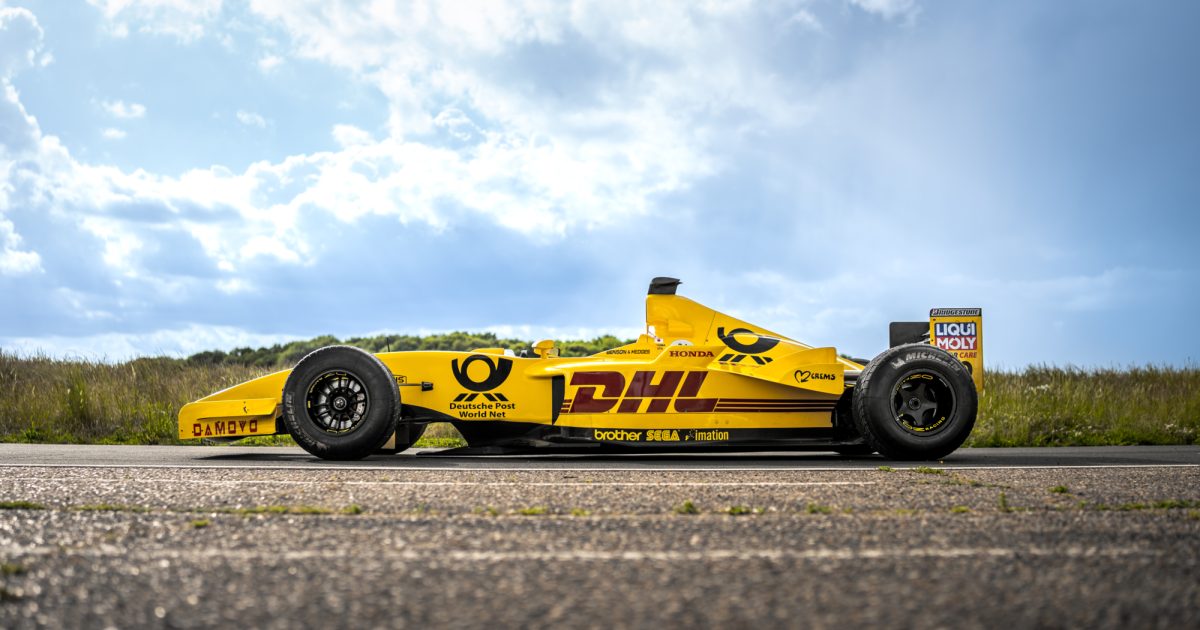 The World's Only Jordan EJ12 F1 Car Pace Experience | WonderDays